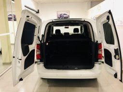 OPEL COMBO 5 PLAZAS lleno
