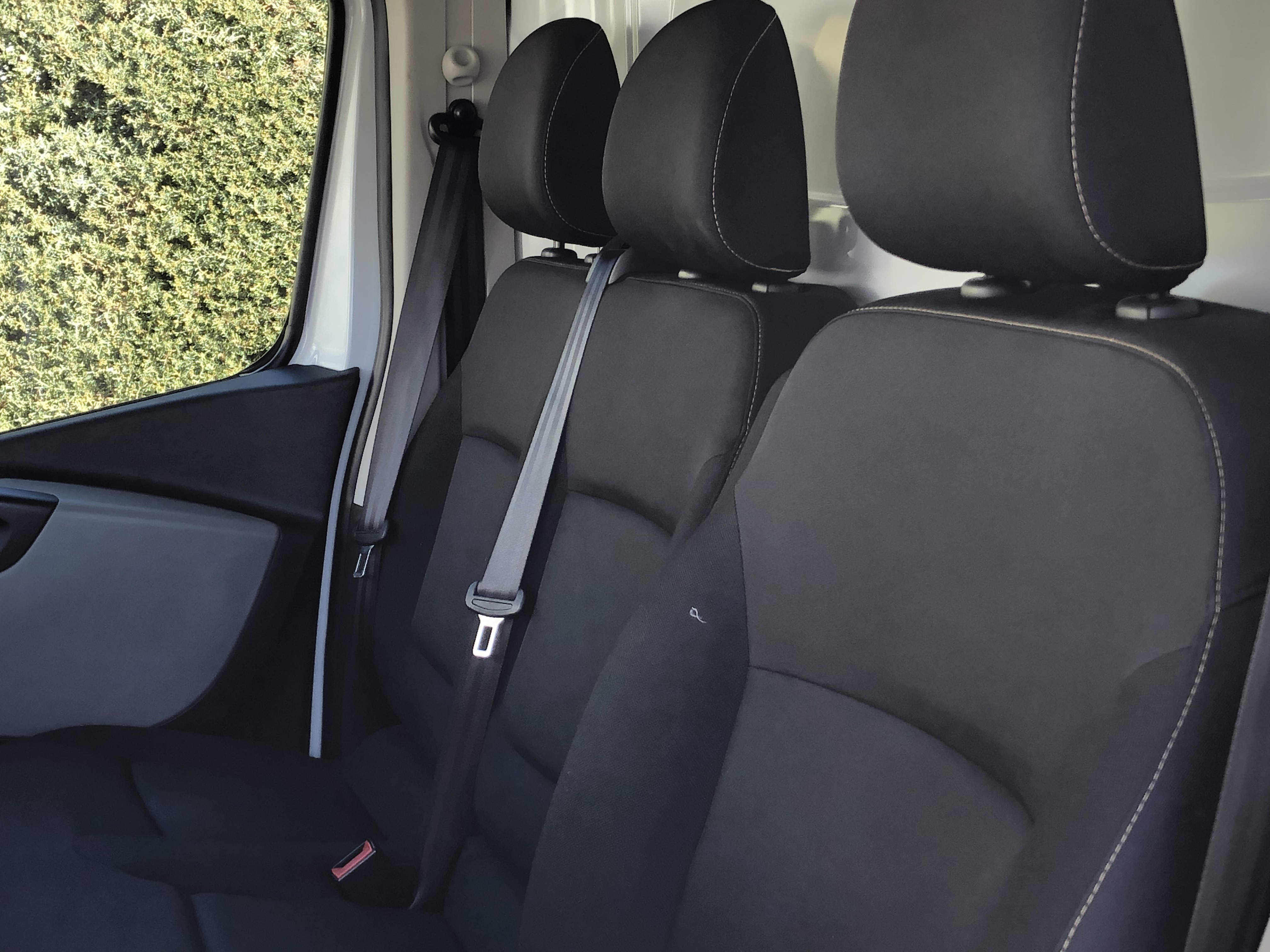 Renault  Trafic L2 H1 — foto 5 de 7